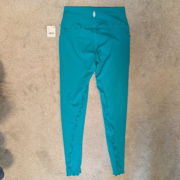 NWT Free People Hearts Aflutter Legging - Picture 6 of 9